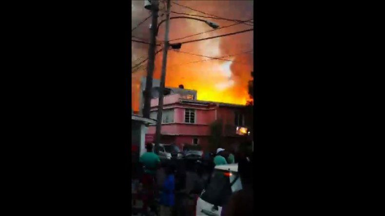 Reos queman prisión y enfrentan a la policía en Guyana