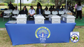 Entregan restos óseos de fallecidos durante la invasión.