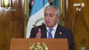 Justicia prohíbe salir de Guatemala a Otto Pérez