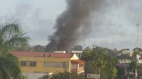 Bomberos atienden incendio en establecimiento comercial en Las Tablas