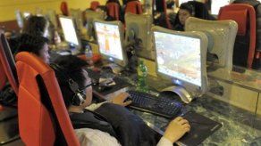 Más usuarios de videojuegos eligen jugar en internet (estudio)