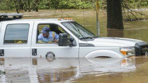 Fuertes tormentas causan estragos en sureste de EEUU