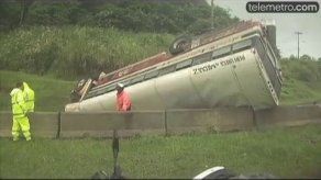 Bus de Colón se vuelca en ruta a Cerro Patacón