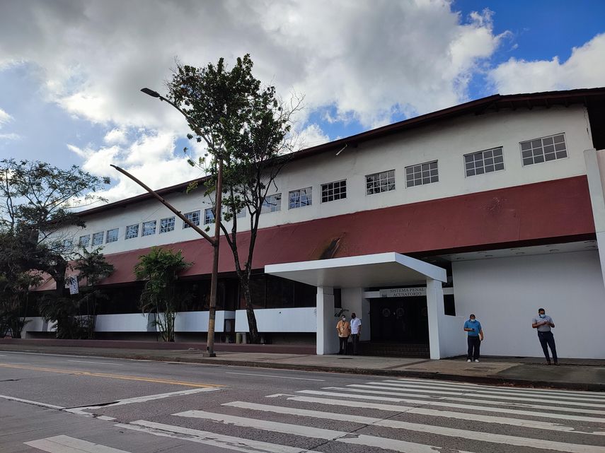 Los alegatos finales del juicio oral se llevan a cabo en las nuevas salas de audiencias ubicadas en el Edificio 727 de Balboa.
