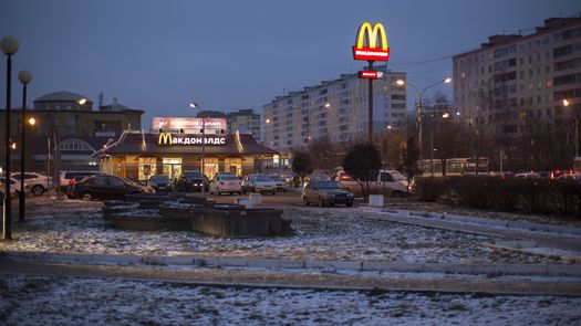 Mcdonalds mantiene 850 restaurantes en Rusia.
