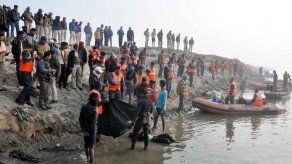 Ascienden a 24 los muertos por hundimiento de bote en el Ganges en la India