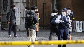 Las víctimas son un joven de 18 años, una chica de 17 y un hombre mayor, de 72 años, según la policía.