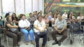 Docentes del Instituto David siguen en paro por diferencias con padres de familias