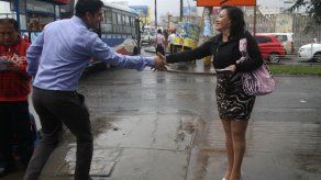 Prostituta busca llegar al parlamento peruano