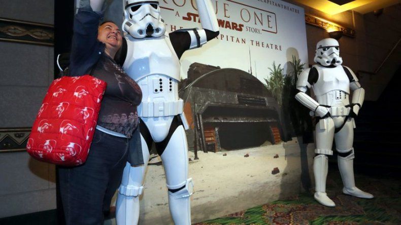 Rogue One, el nuevo filme de Star Wars, aterriza en cines de EEUU