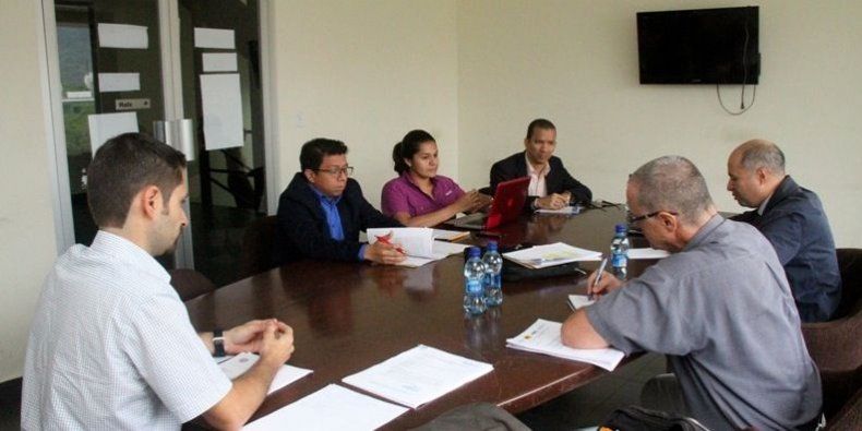 Inician estudios para el diseño y construcción del puente sobre el río Sixaola