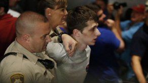 Un joven británico detenido y acusado de querer asesinar a Donald Trump