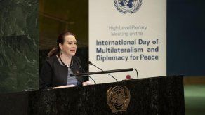 Parlamento admite a trámite juicio político a excanciller de Ecuador