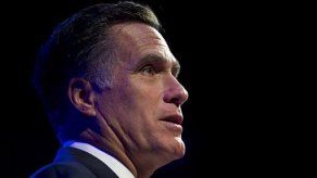 Romney se prepara para su gran noche; lo escucharán millones