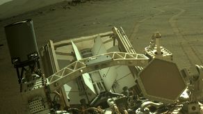 Los resultados confirmaron por primera vez que la velocidad del sonido es más lenta en Marte, de 240 m por segundo, en comparación con los 340 m en la Tierra.