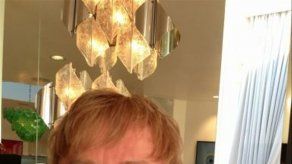 Elton John lanza una campaña contra el sida por San Valentín