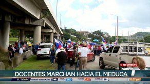 Docentes marchan en rechazo a medidas anunciadas por el Meduca