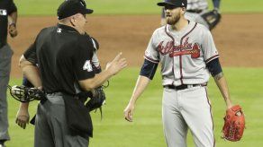 Gausman suspendido 5 juegos por lanzar a espalda de Ureña