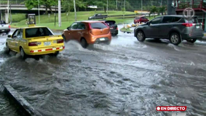 Rotura de tubería inunda la Vía Ricardo J. Alfaro&nbsp;