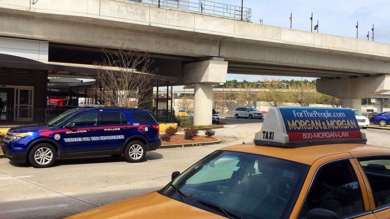 Más aeropuertos quieren los antecedentes de choferes de Uber