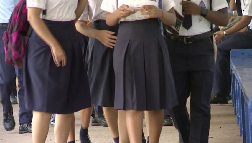 Los participantes del Concurso General de Becas deben ser panameños o extranjeros con más de 10 años de residir permanentemente en el país.