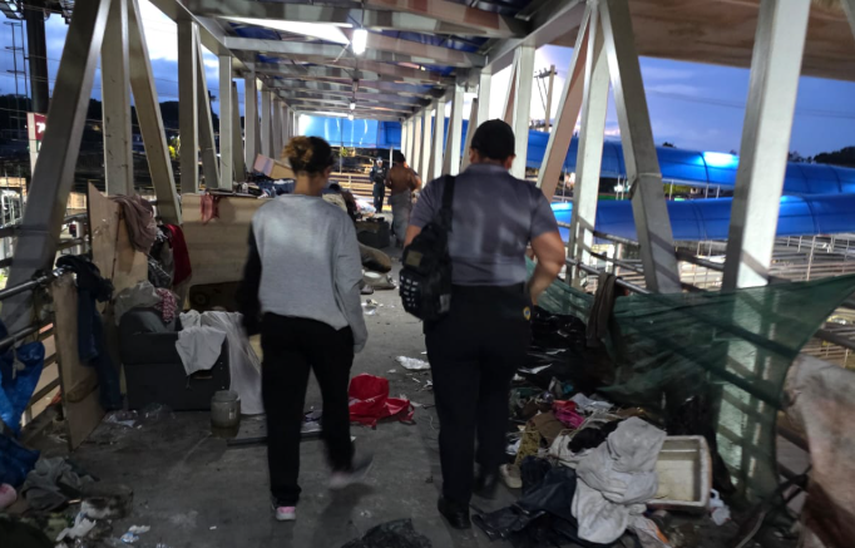 Puente peatonal de Pan de Azúcar en San Miguelito