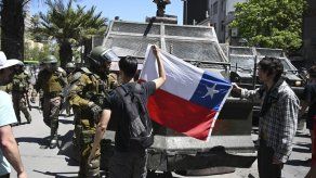 Denuncian tortura sexual en comisaría a gay detenido en protestas en Chile
