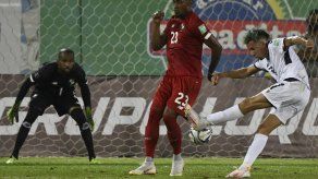 Michael Amir Murillo, defensa de la selección de Panamá, durante el partido ante República Dominicana en las eliminatorias rumbo a Qatar 2022.