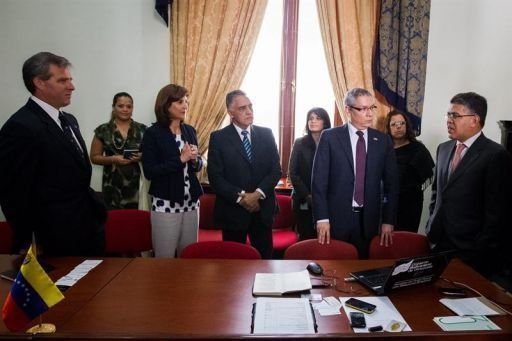 Venezuela reactivará el 15 de agosto provisión de combustible a Colombia