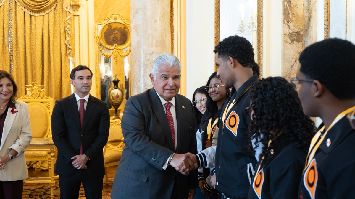 Presidente José Raúl Mulino recibe a los finalistas del Concurso Nacional de Oratoria 2025. Presidente José Raúl Mulino recibe a los finalistas del Concurso Nacional de Oratoria 2025.