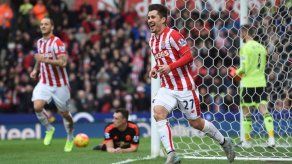 El Stoke derrota al United (2-0) y sentencia a Van Gaal