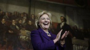 Clinton propone inversión millonaria en infraestructura