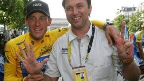 Ex director del equipo de Armstrong defiende su inocencia