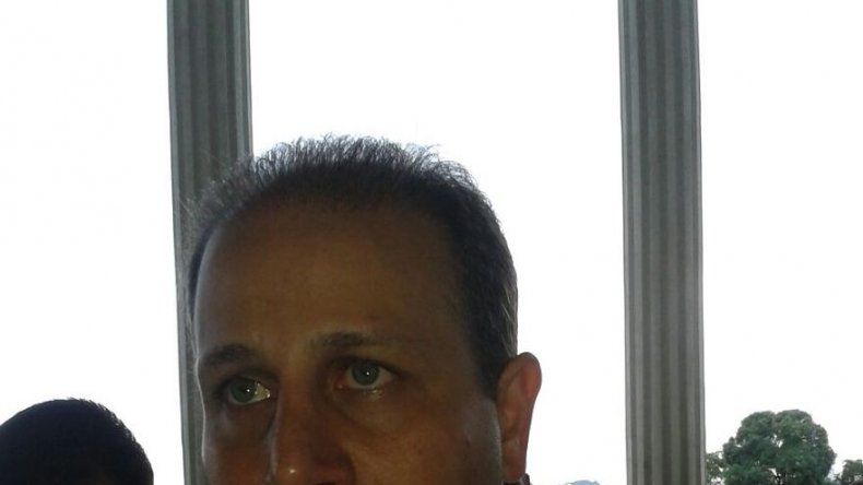 Diputados del PRD que estaban impugnados llegan al TE para recibir credenciales