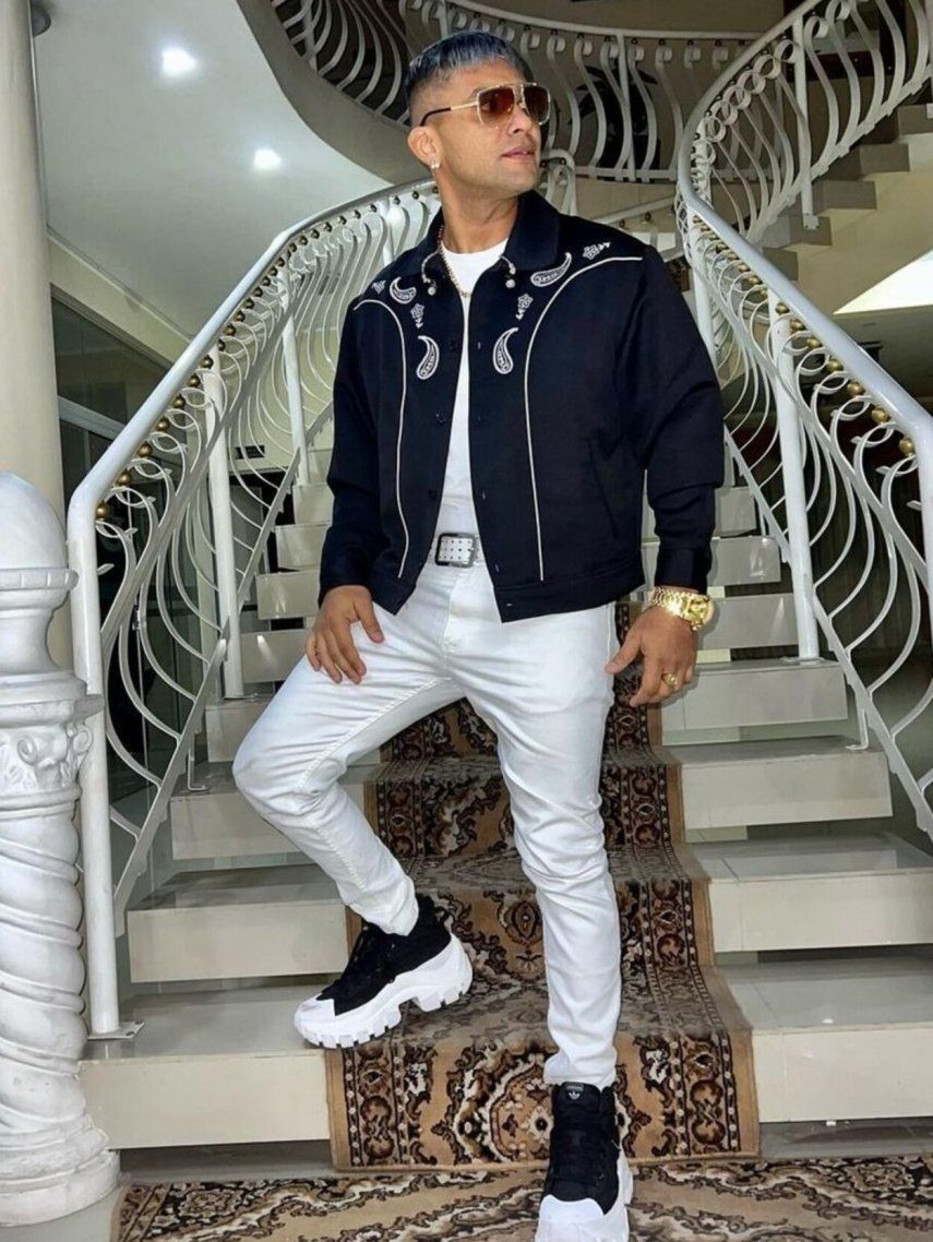 Makano se descompensa en un Show en Perú.