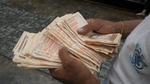 Retiran seis ceros a la moneda de Venezuela