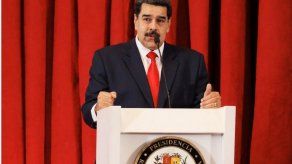 Maduro reaparece y denuncia que levantamiento tenía apoyo en Colombia y EEUU
