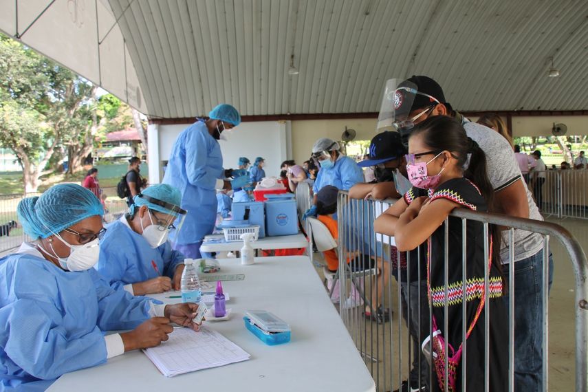 Las autoridades indicaron que a partir de este jueves en el Parque Omar se abre el compás de vacunación para todos los niños de 5 años en adelante.