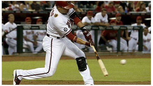 Diamondbacks y Delgado apabullan 10-0 a los Padres