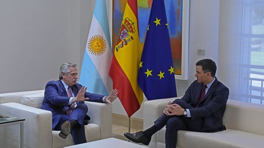 A la izquierda, Alberto Fernández, presidente de Argentina.