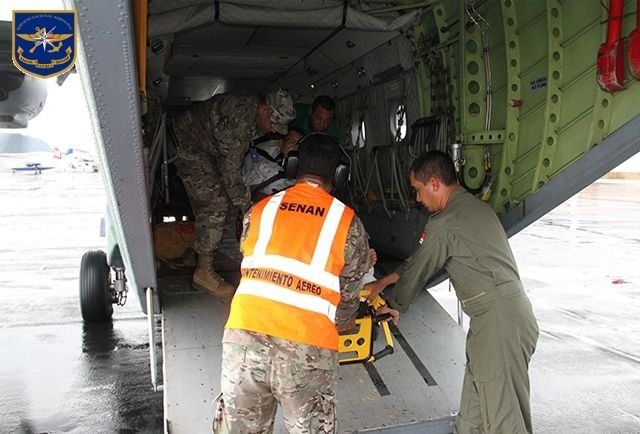 Aeronaval panameña rescata a tres náufragos colombianos en aguas del Pacífico