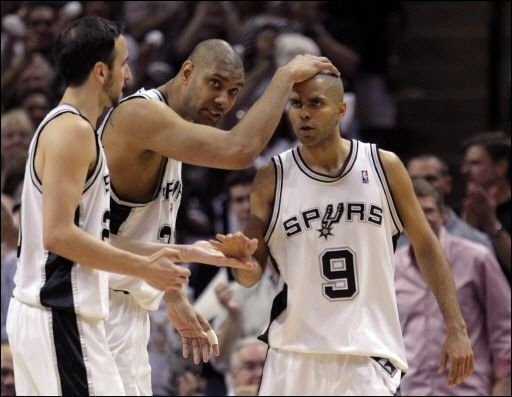 San Antonio a semifinal del Oeste al vencer a Phoenix