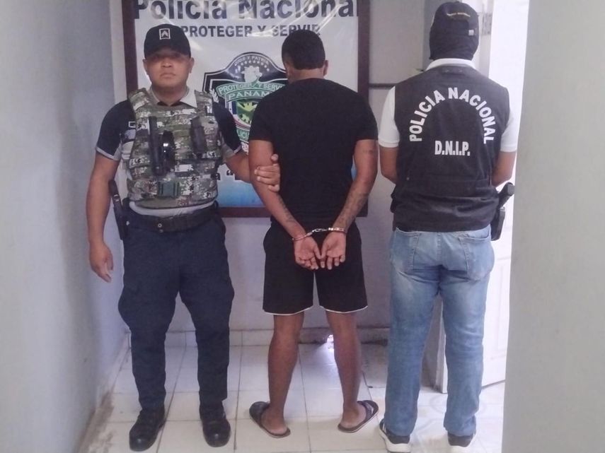 Policía Nacional captura a sujeto por robo e intento de homicidio Policía Nacional captura a sujeto por robo e intento de homicidio