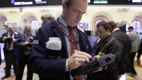 Wall Street no se inmuta ante positivo reporte laboral de EEUU