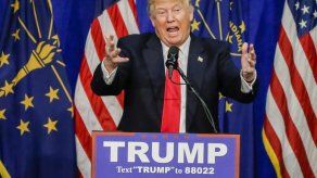 Trump renueva otra vez su equipo de campaña en medio de ascenso de Clinton