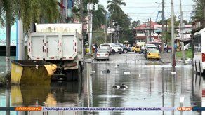 Feligreses de la iglesia La Inmaculada Concepción de calle 6 de Colón piden se resuelvan las inundaciones