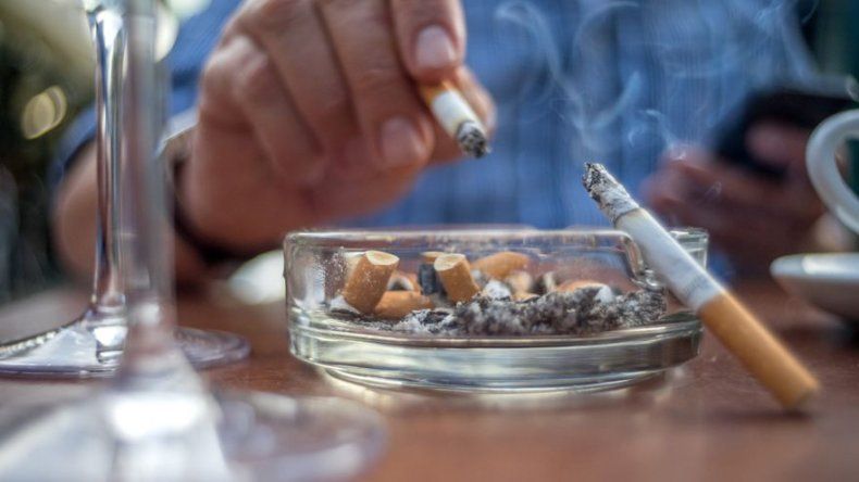 Condado inglés restringe cirugía a fumadores y obesos