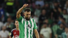 Borja Iglesias lidera la tabla de goleadores de LaLiga junto a Robert Lewandowsky.