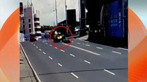 Taxista arrolla a unidades linces de la Policía Nacional Taxista arrolla a unidades linces de la Policía Nacional