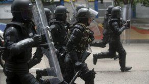 Siete policías heridos en emboscada atribuida al ELN en el norte de Colombia